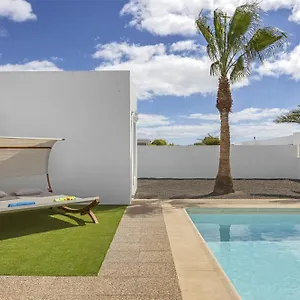 https://villa-dream-room-playa-blanca.in-canary-islands.com